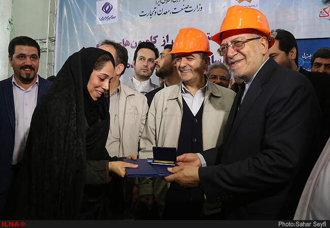 تحویل نخستین سری از کامیون های ولوو در طرح نوسازی خودروهای فرسوده با حضور وزیر صنعت