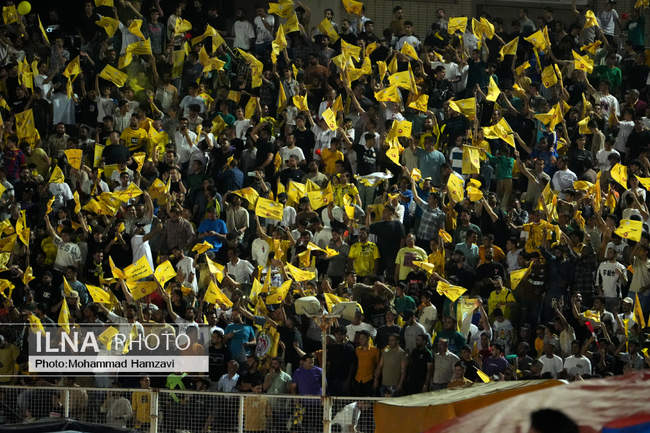 دیدارتیم های فوتبال فجرشهیدسپاسی و داماش گیلان