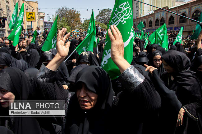 مراسم خیمه سوزان روز عاشورا در بازار تهران