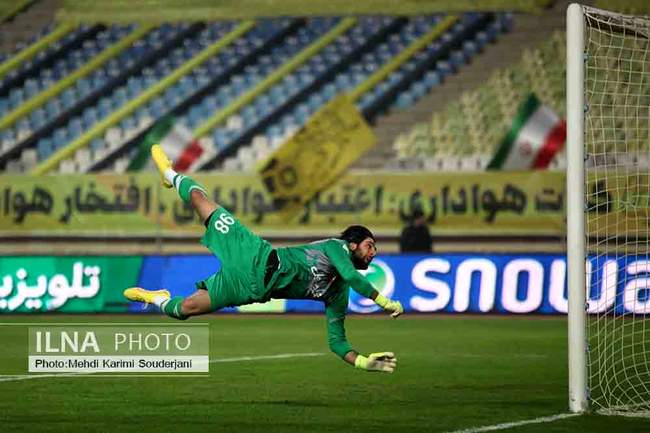 گزارش تصویری فوتبال سپاهان و استقلال 