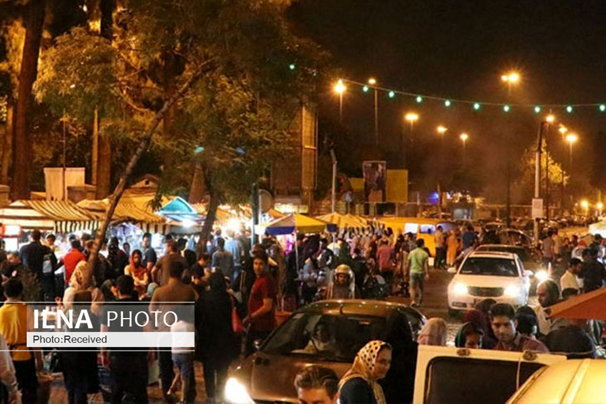 گردشگری شبانه از خیابان سی تیر فراتر نرفت/ نهادهای مسئول حاضر به گفت‌وگو نشدند/ طرح‌های تازه برای پرسه زدن در تهران در دستور کار قرار می‌گیرد