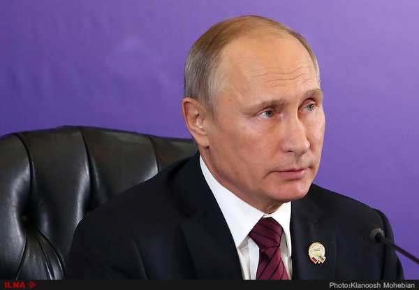 امضای پوتین روی خودرو/عکس