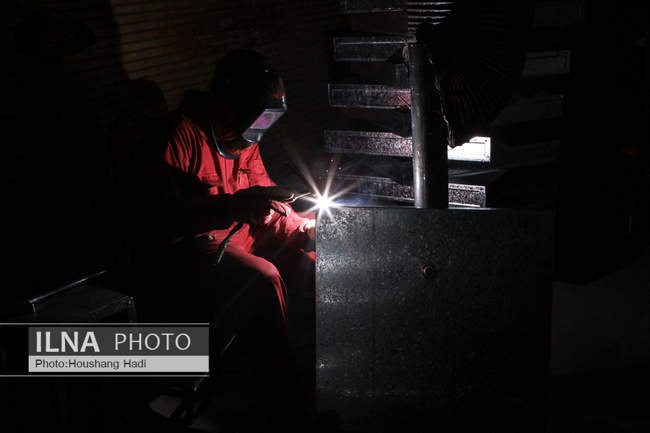 کارگران خسته نمی‌شوند/2
