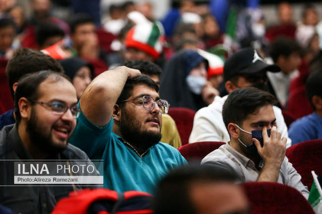 تماشای دومین بازی ایران در جام جهانی قطر در فرهنگسرای اشراق