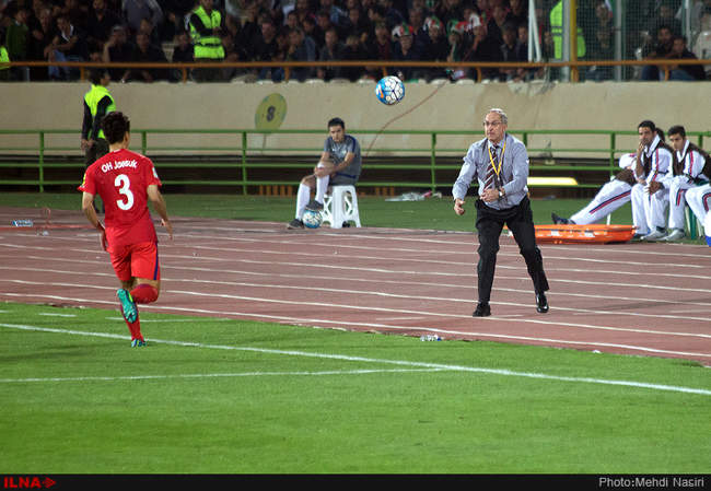 مسابقه فوتبال بین دوتیم ایران و کره جنوبی