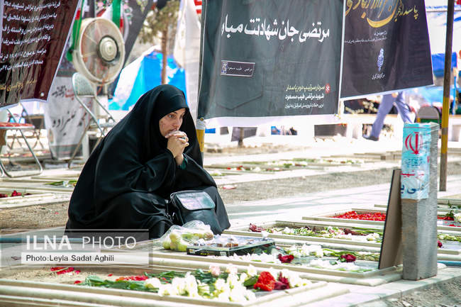 قطعه 42 نماد درد و صبر