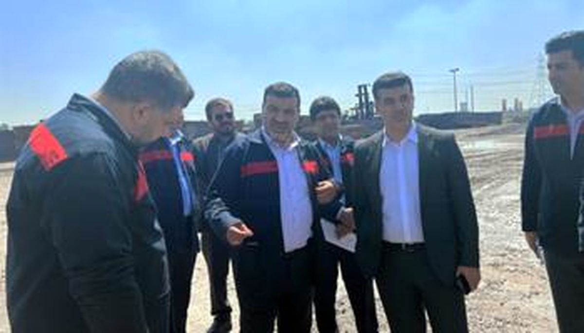 زمان‌پور: تحقق شعار سال یک تکلیف ملی است/ ظرفیت‌های فولاد اکسین خوزستان برای رشد تولید عملیاتی شود