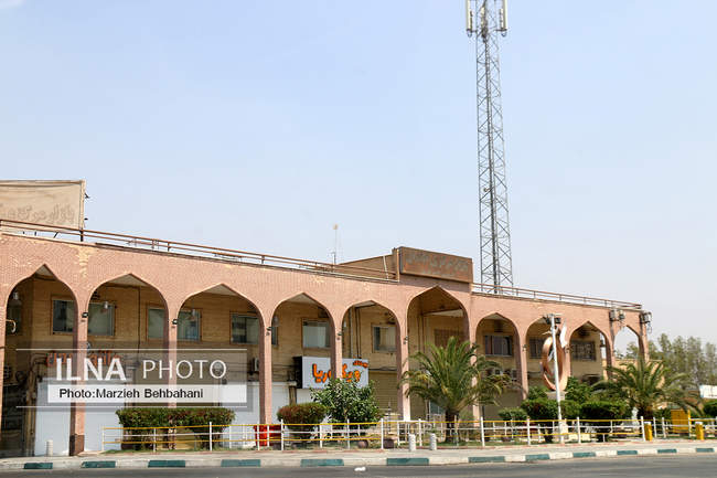 آبادان؛ شهری که هنوز بوی نفت، صدای لنج و خاطره‌ی مقاومت می‌دهد