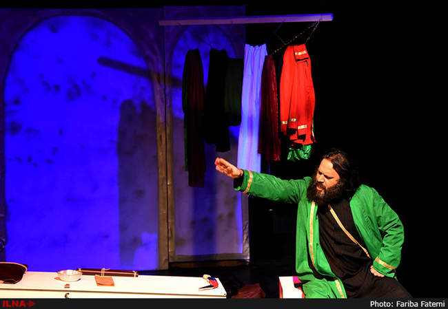 نمایش برگزین در تهران به روی صحنه رفت