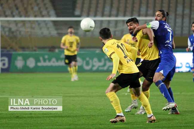گزارش تصویری فوتبال سپاهان و استقلال 