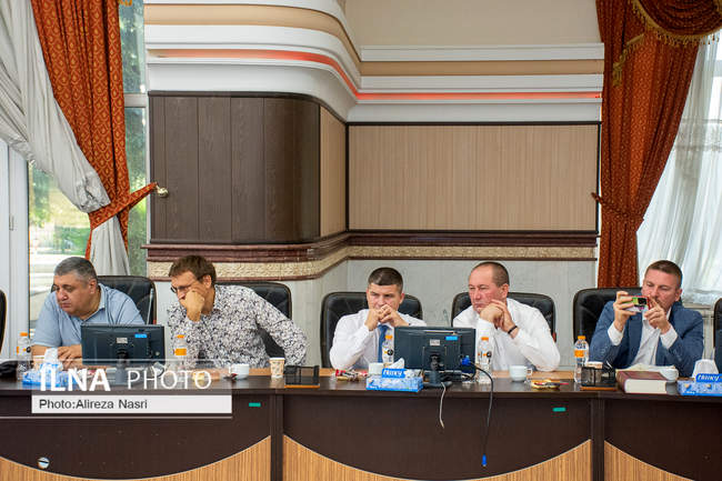 نشست مشترک هیئت اقتصادی روسیه با تولیدکنندگان بخش کشاورزی قزوین