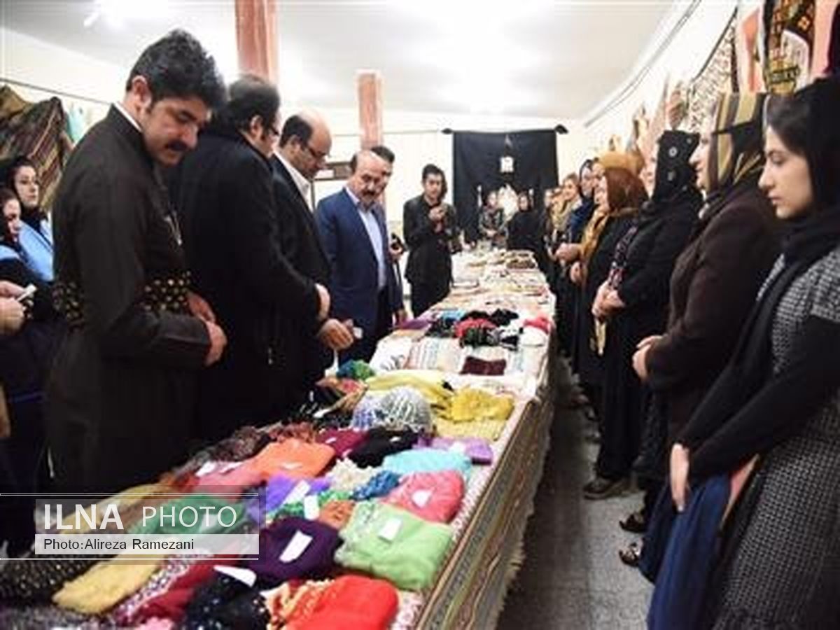 برپایی نمایشگاهی با عنوان فرهنگ و سنن کُردی در مهاباد 