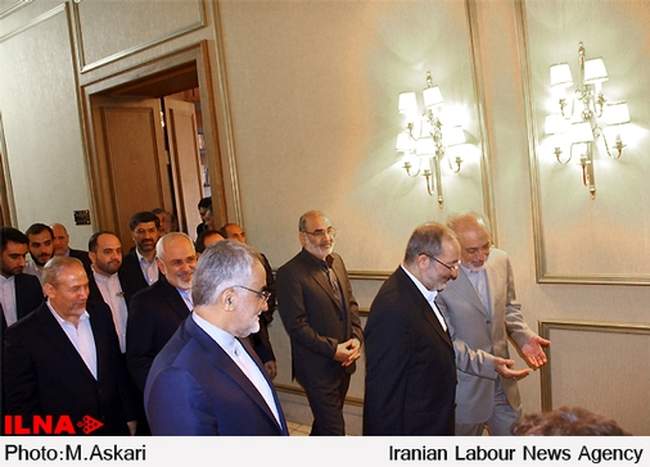 مراسم رونمایی از مجموعه هشت جلدی کتاب‌های جهان اسلام