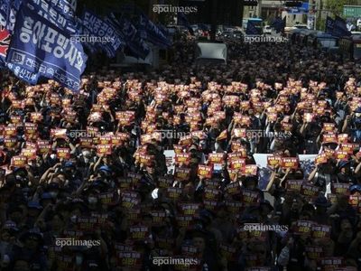 تظاهرات کارگران فولاد کره جنوبی علیه سیاست ضد کارگری دولت