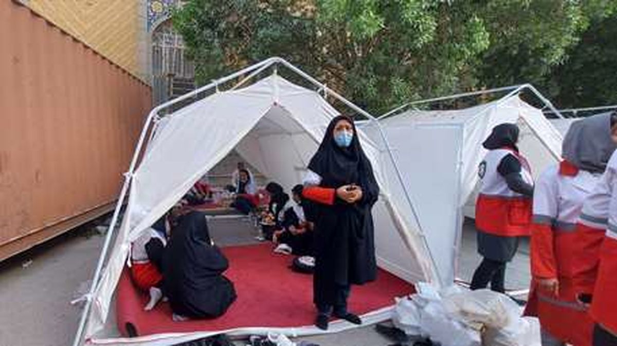 تیم‌های«سحر» هلال‌احمر در متروپل فعال شدند/ آغاز حمایت های روانی از بازماندگان سانحه