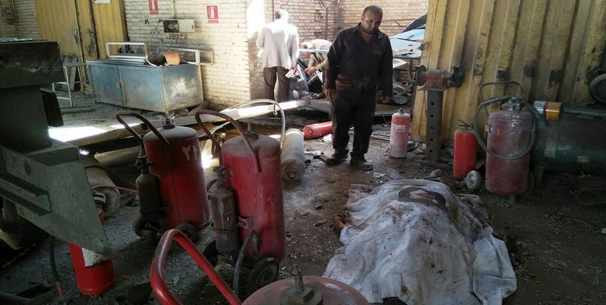 دو کارگر بر اثر انفجار سیلندر گاز مایع کشته و زخمی شدند 
