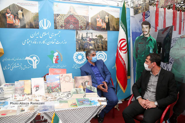 بخش وزارتخانه ها و نهادهای دولتی نمایشگاه دستاورد های دفاع مقدس