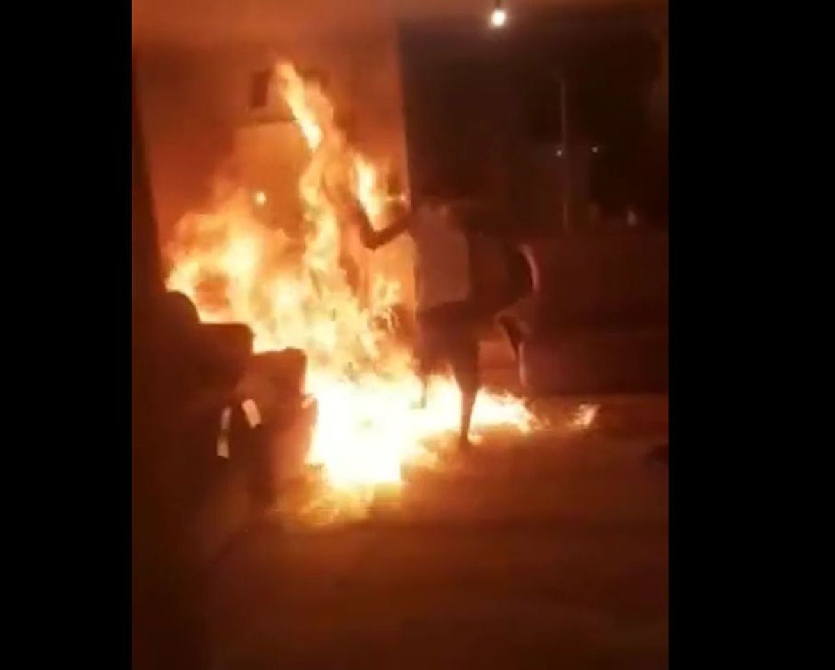 مردی همسایه‌اش را زنده زنده به آتش کشید