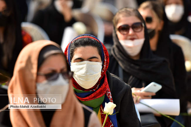 وداع با بانوی نور، ایران درودی