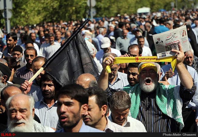 راهپیمایی نمازگزاران تهرانی در اعتراض به حادثه منا