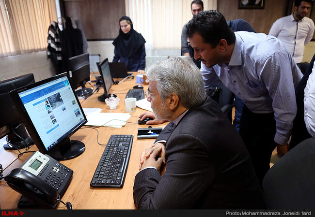 حضور محمدباقر نوبخت سخنگوی دولت در خبرگزاری کارایران( ایلنا) 