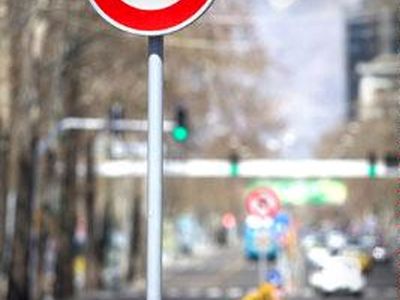 دستورالعمل علائم عمودی راهنمایی و رانندگی شهری تصویب شد