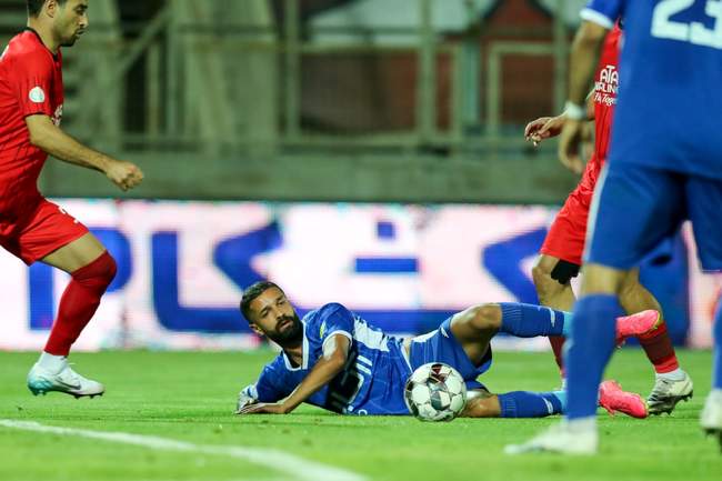 گزارش تصویری دیدار تراکتور و استقلال