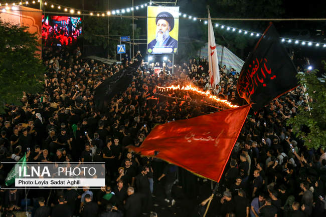 آیین مشعل گردانی در دولت آباد
