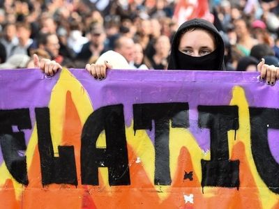 دولت‌ها چگونه از کارگران در برابر تورم حفاظت می‌کنند؟ 