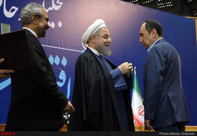 مراسم تجلیل از خانواده شهدای هسته‌ای و افتخار آفرینان برجام/1