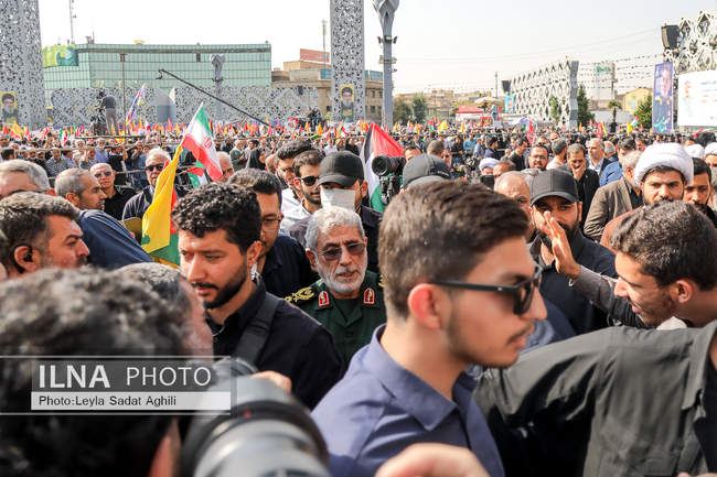 تشییع پیکر شهید «عباس نیلفروشان» در تهران