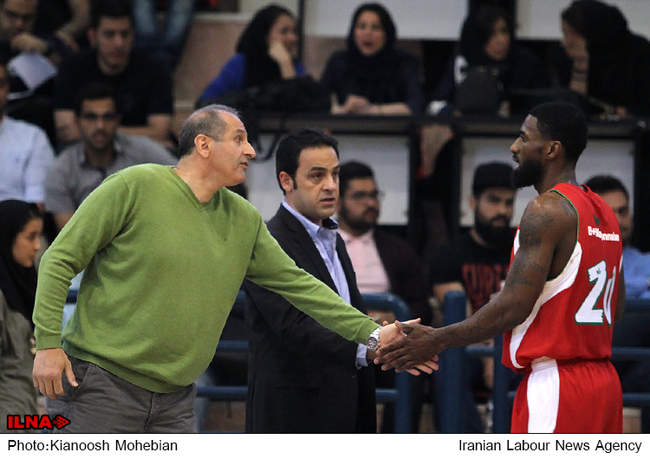 دیدار تیم‌های بسکتبال مهرام و  دانشگاه آزاد