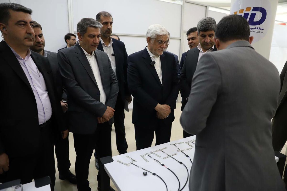 بازدید معاون اول رئیس‌جمهور از نمایشگاه محصولات دانش بنیان و فناورانه 