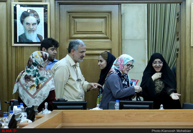 جلسه ارایه برنامه کاندیداهای شهرداری