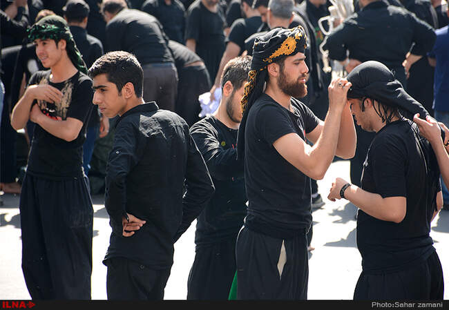 عزاداری ظهر عاشورا در بازار بزرگ تهران /2