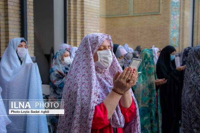 اقامه نماز عید فطر در مسجد امام حسین (ع)