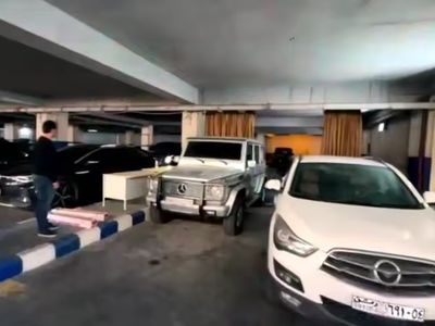 پارکینگ شخصی برادر بشار اسد + فیلم