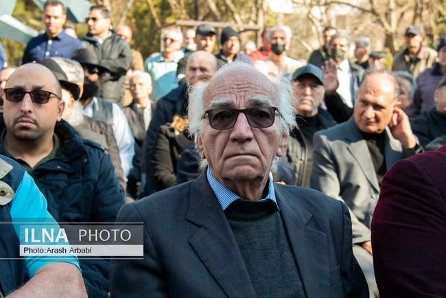 مراسم تشییع پیکر عنایت بخشی