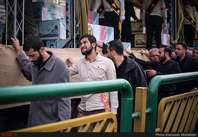 مراسم تشییع پیکر ۵۴ شهید دفاع مقدس ناجا از مقابل دانشگاه تهران