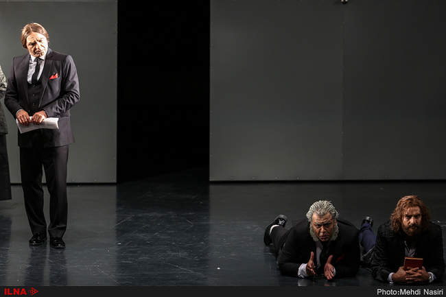 نمایش ریچارد به کارگردانی حمیدرضا نعیمی