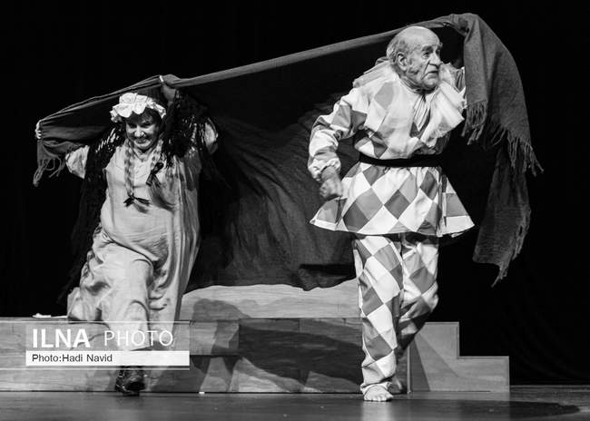 نمایش «آواز قو» در صحنه سالن استاد ناظرزاده کرمانی