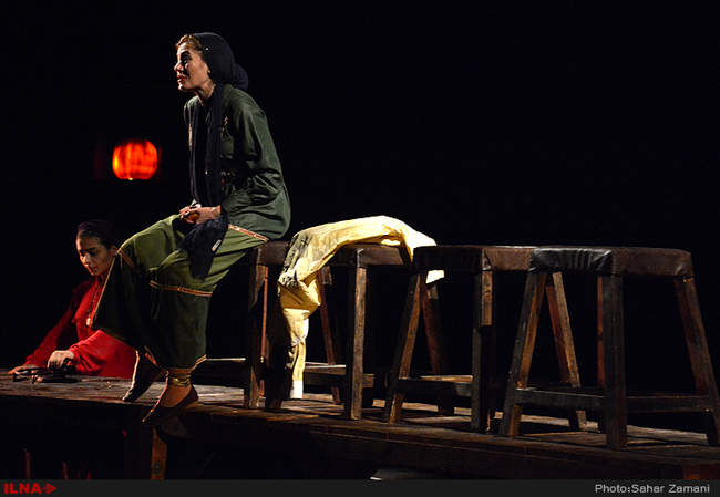 نمایش «مثل آب برای شکلات» 