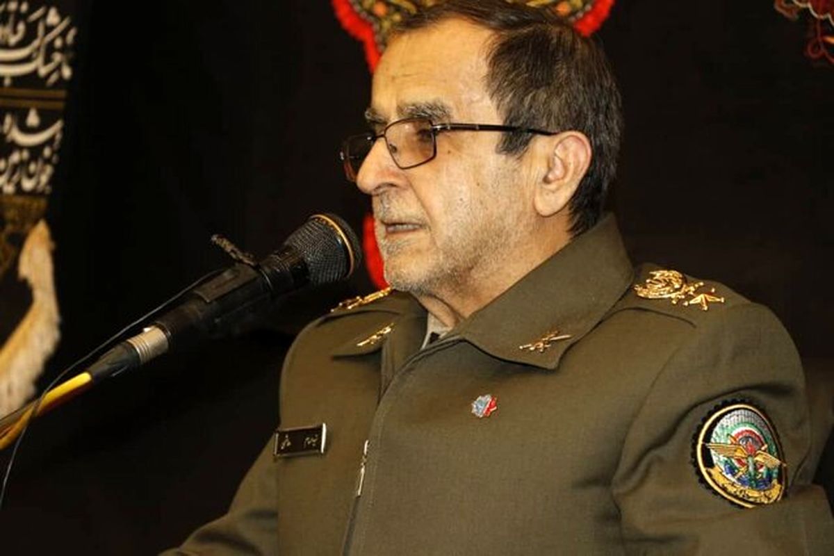 درسی به صدام دادیم که دشمنان دیگر فکر حمله به این مرز و بوم را به ذهن خود راه ندهند