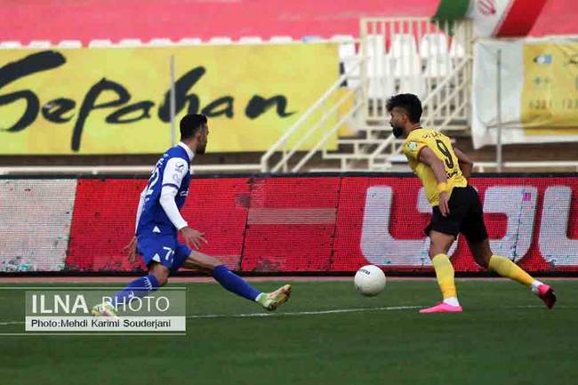 گزارش تصویری فوتبال سپاهان و استقلال 