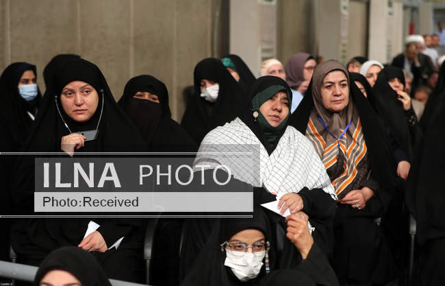 دیدار جمعی از مردم، مسئولان و مهمانان کنفرانس وحدت اسلامی با مقام مع