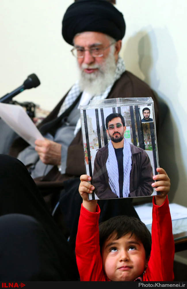 دیدار خانواده شهدای مدافعان حرم اهل بیت(ع) با رهبر انقلاب