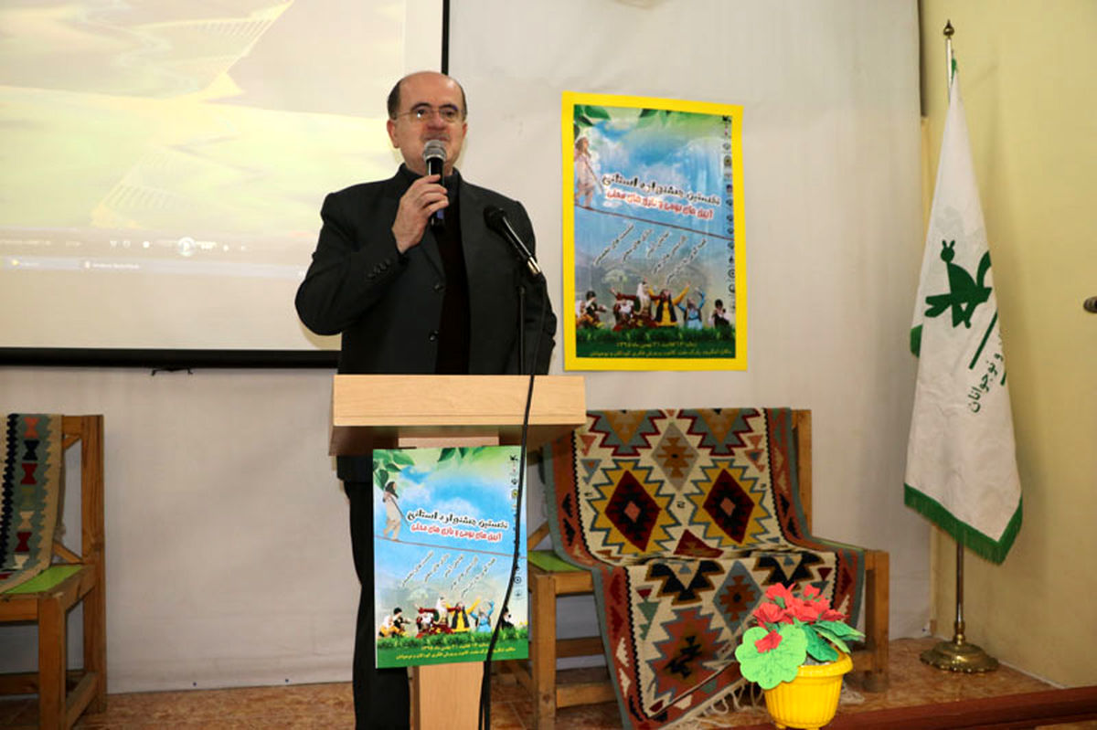 برگزاری جشنواره آیین‌های بومی و محلی گامی موثر در حفظ زبان مادری است