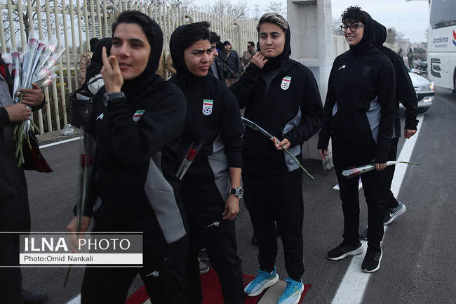 کاروان تیم ملی فوتبال بانوان در قزوین