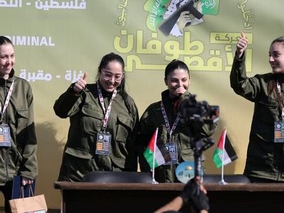 Second round of Israel-Hamas prisoner exchange goes into force