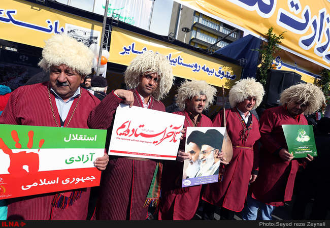 علی ربیعی؛ وزیر کار، تعاون و رفاه اجتماعی در راهپیمایی یوم الله 22 بهم